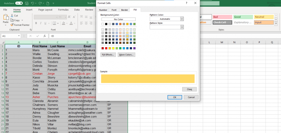 Comparar planilhas do Excel — guia Preenchimento de Formatar Células com uma cor amarela na caixa Exemplo