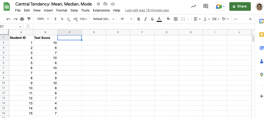Como calcular a média no Google Sheets — colunas 'Student ID' e 'Test Score' com 15 notas e a célula C1 selecionada