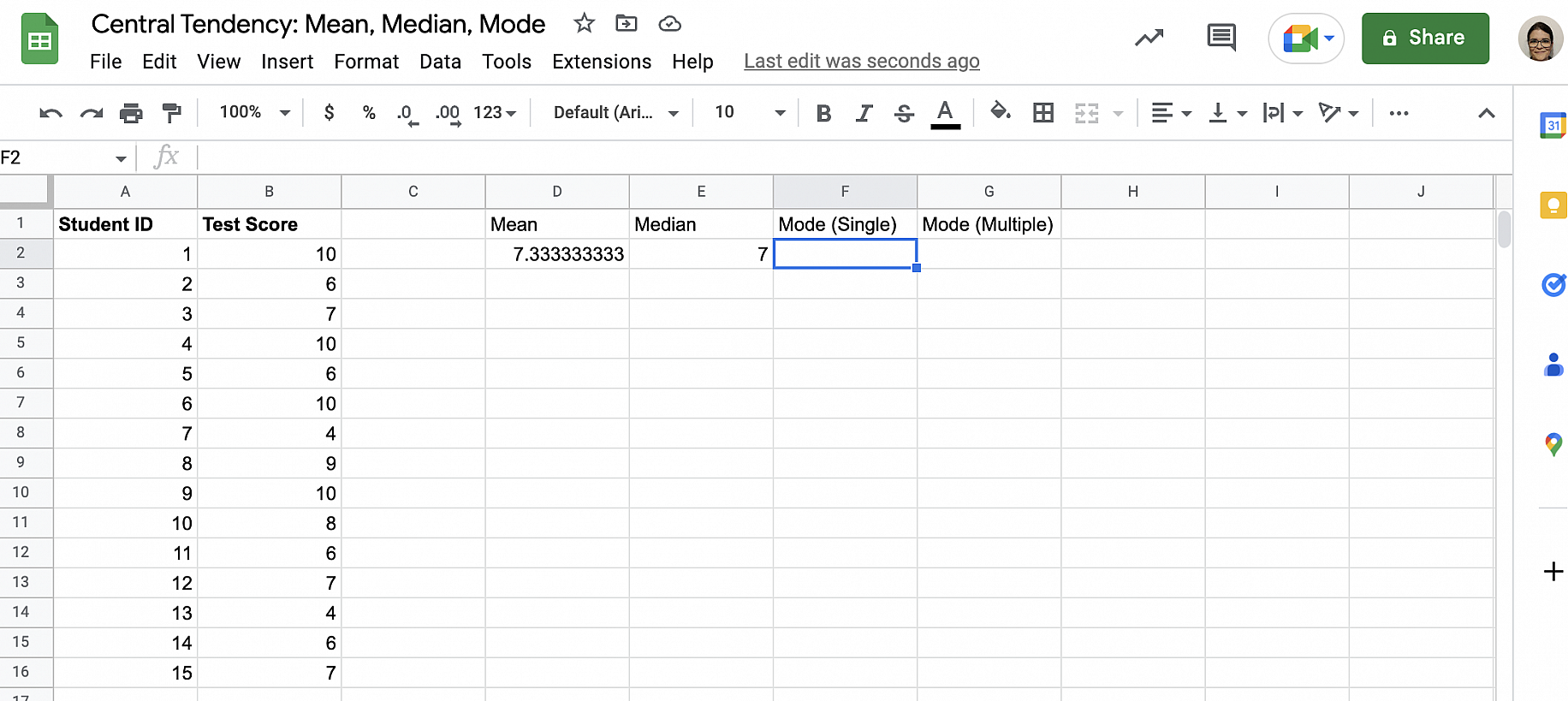 Como calcular a moda no Google Sheets — cabeçalhos 'Mode (Single)' e 'Mode (Multiple)' com a célula F2 selecionada